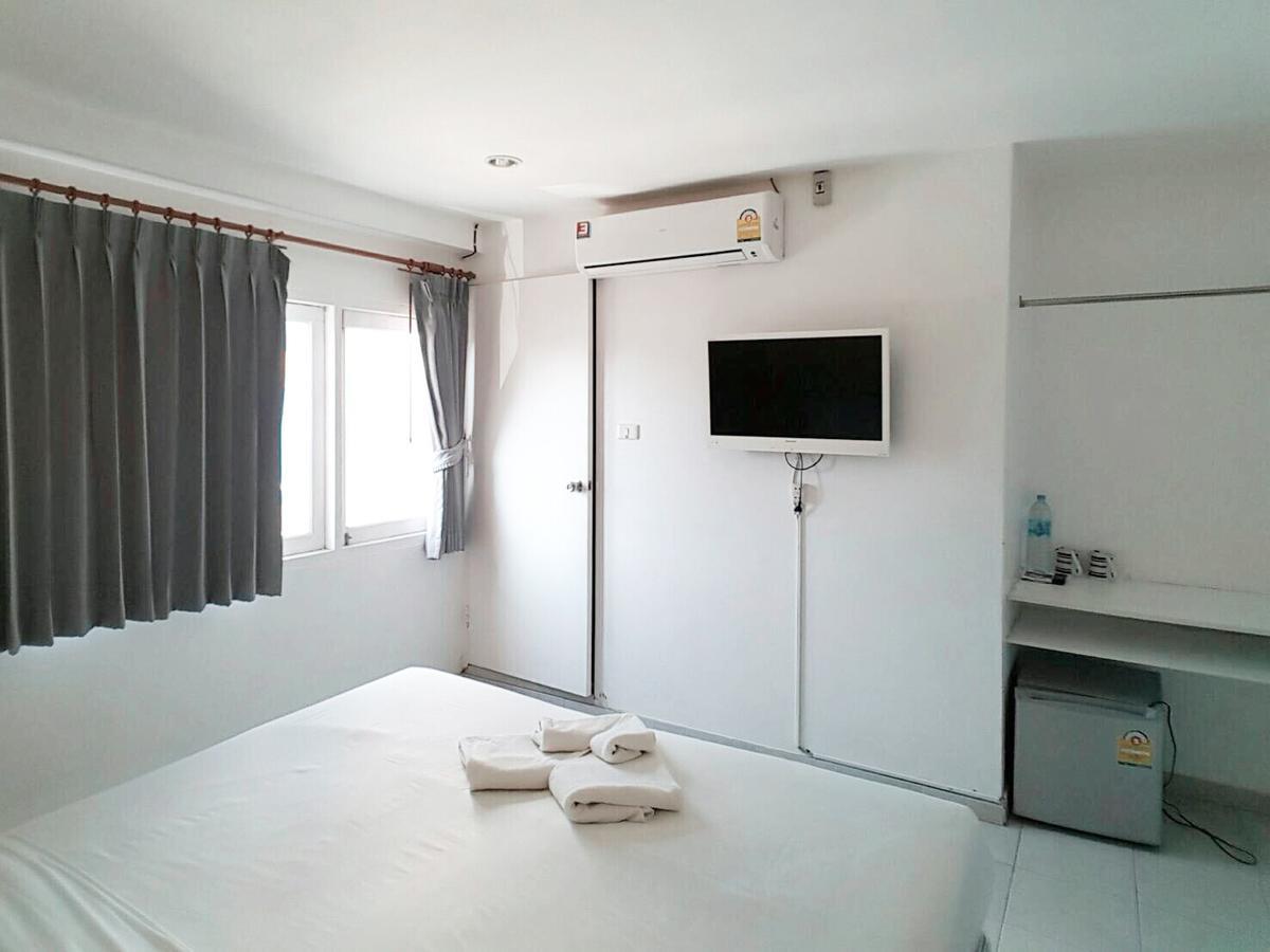 Blue Moon Hotel Hua Hin Exterior photo